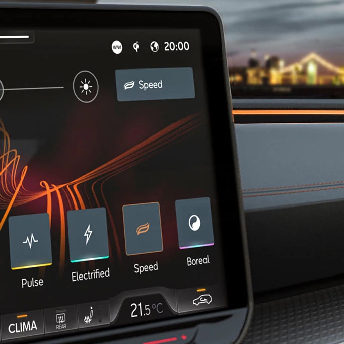 Planche de bord et sièges sport Cupra Leon hybride rechargeable